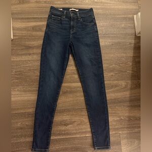 Levi’s 720 High Rise Super Skinny Jeans in Dark Wash